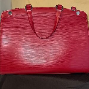 Louis Vuitton Brea MM handbag in Carmine Red Epi leather